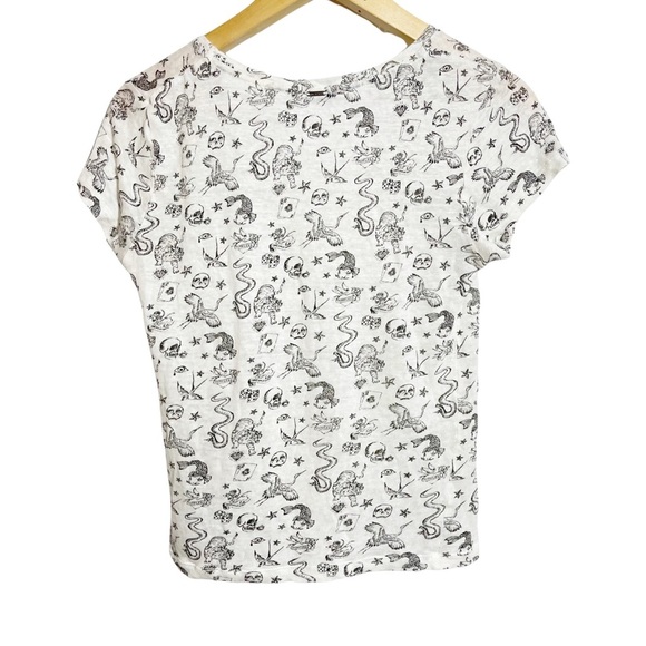 Ikks Women Skull Printed Linen V Neck Tee Size XS - Picture 2 of 7
